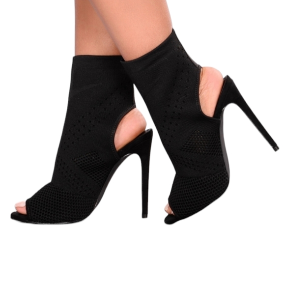 Bar lll Nillaf Fabric Peep Toe Women's Black Boots Size 10M - Picture 2 of 14